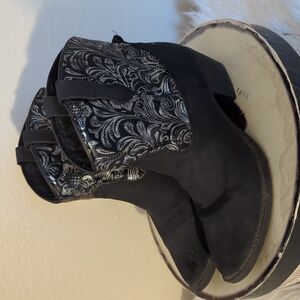 DingoStep Up Your Style with Black Accent Silver Ankle Cowgirl Boots -